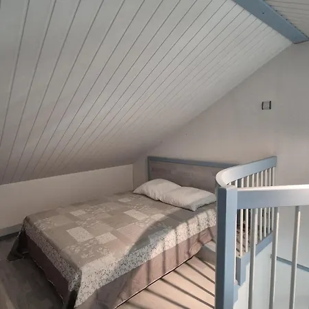Maison Familiale Proche - 8 Pers. - Fr-1-879-34